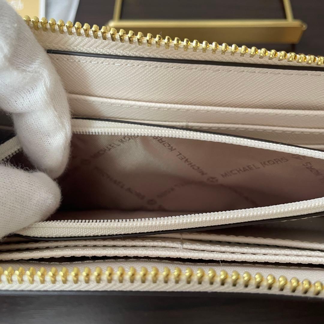 訳あり新品 MICHAEL KORS 長財布 ライトクリーム