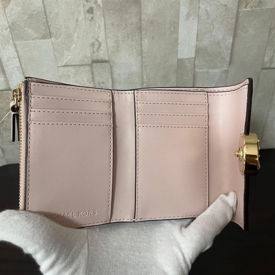 訳あり新品 MICHAEL KORS 三つ折り財布 シグネチャー柄