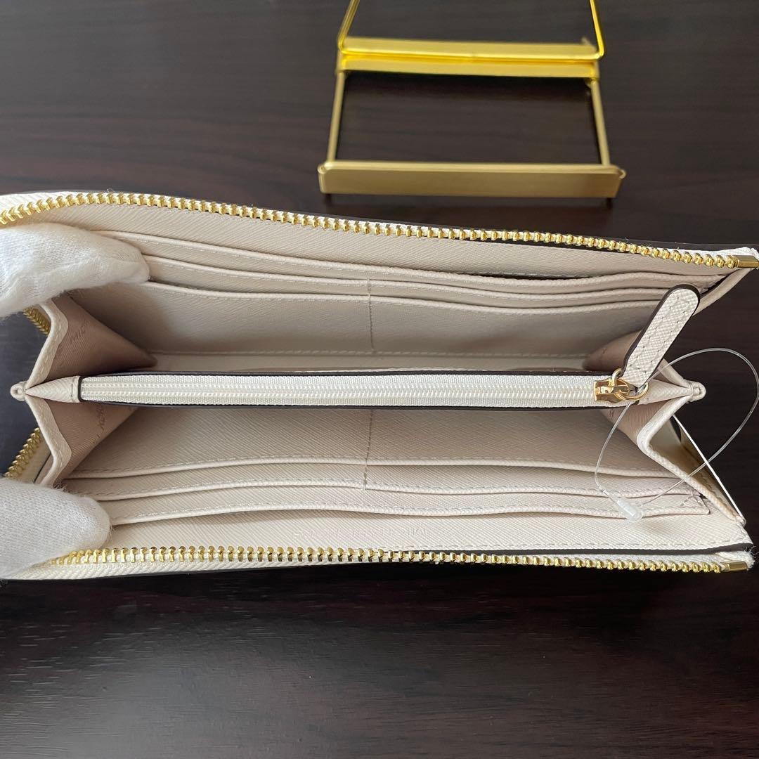 訳あり新品 MICHAEL KORS 長財布 ライトクリーム