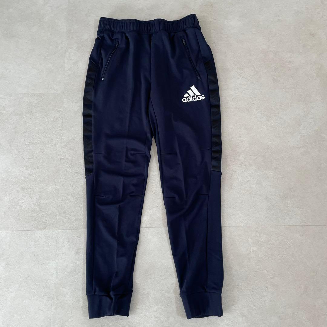 【新品未使用タグ付】 adidas トラックパンツ デカロゴ刺繍 ネイビー系