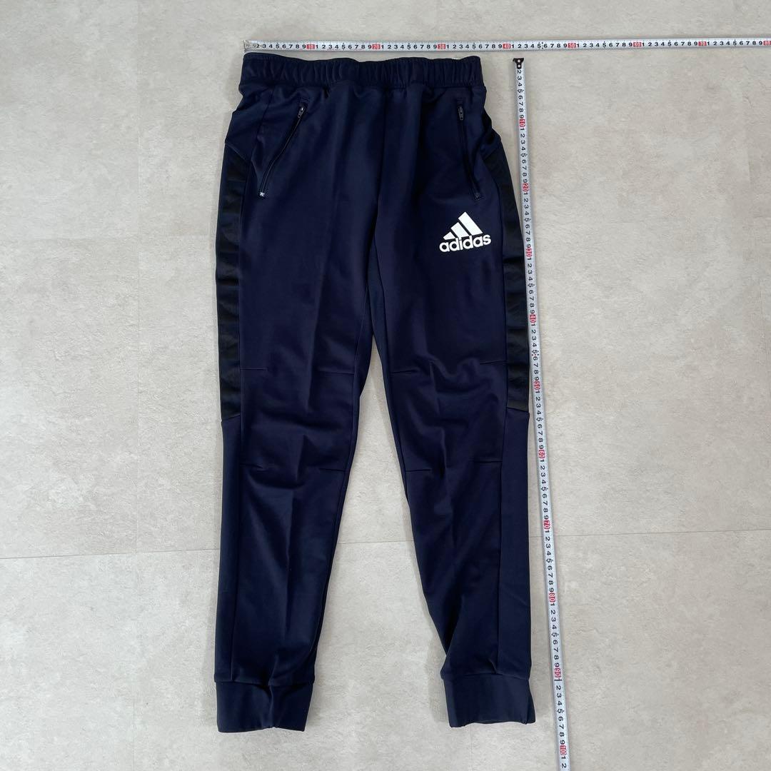 【新品未使用タグ付】 adidas トラックパンツ デカロゴ刺繍 ネイビー系