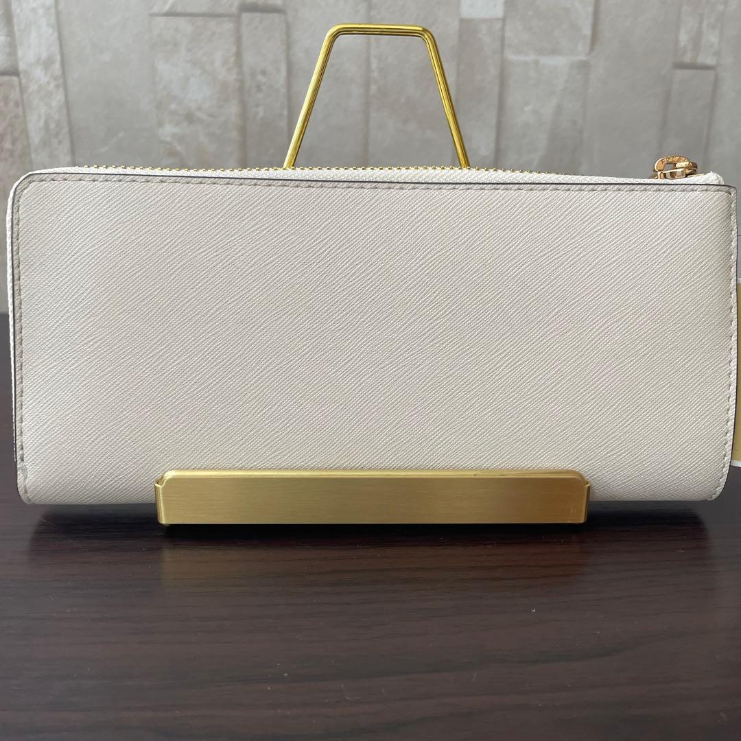 訳あり新品 MICHAEL KORS 長財布 ライトクリーム