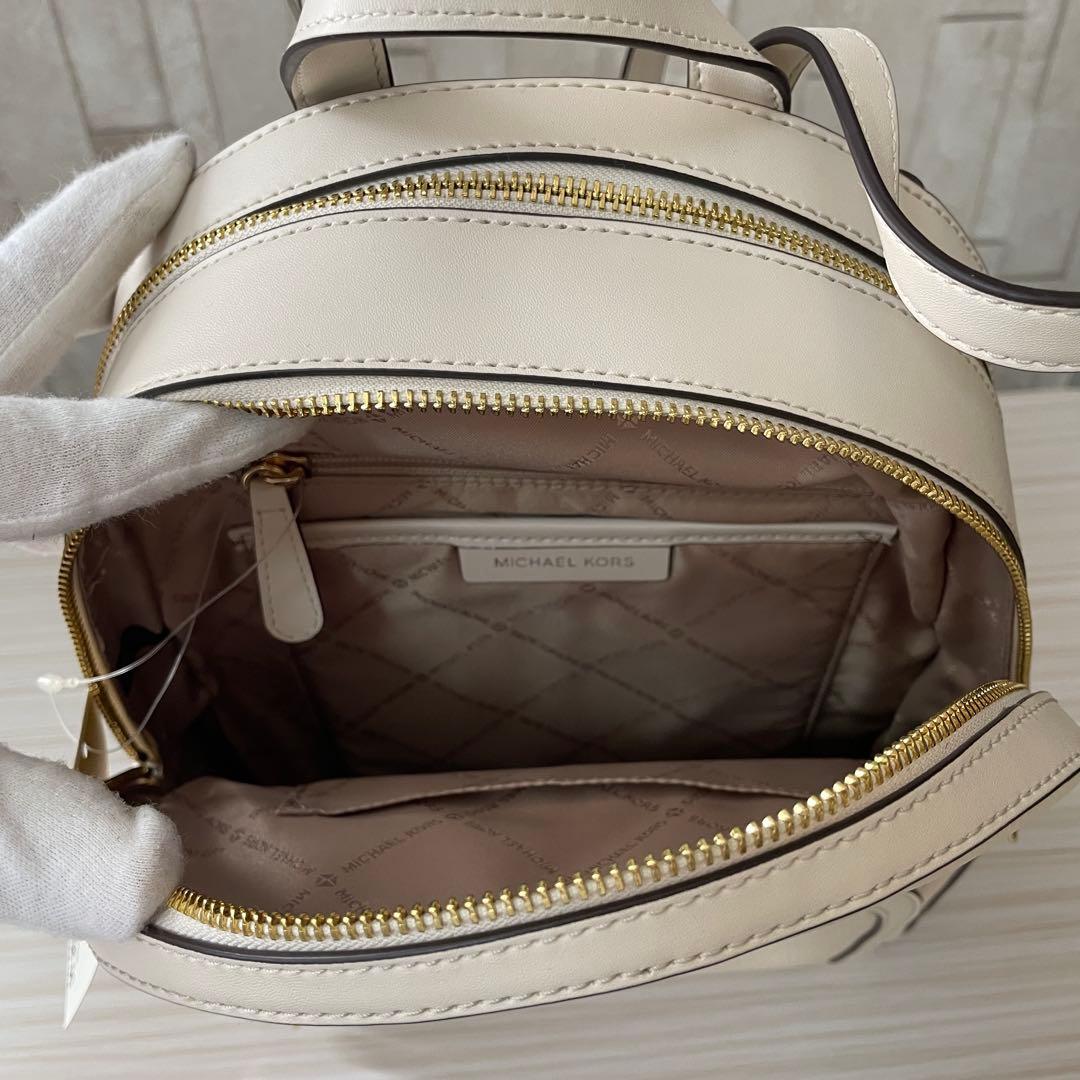 訳あり新品 MICHAEL KORS バックパック ライトクリーム