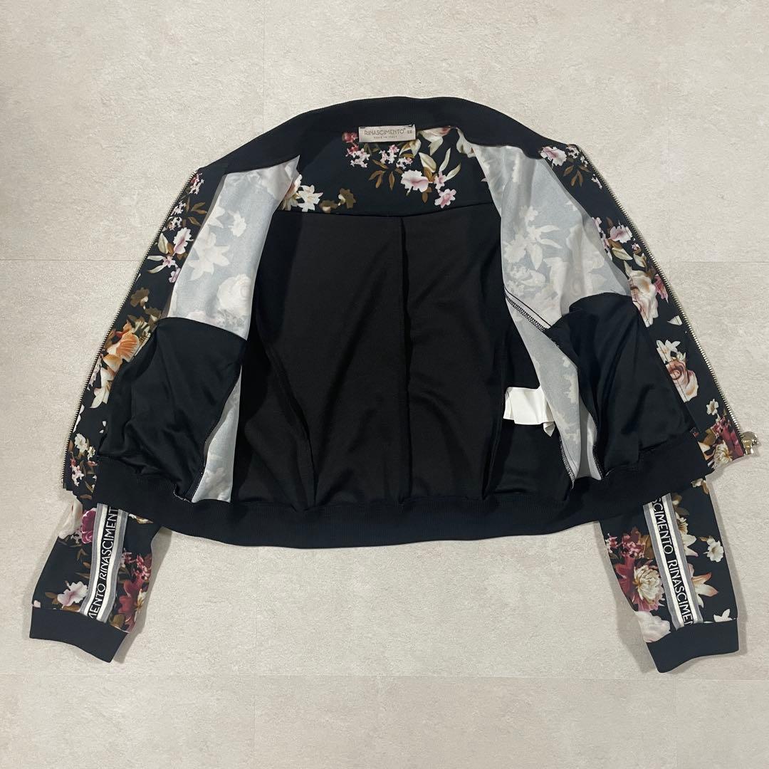 【美品】RINASCIMENTO ブルゾン 袖ロゴ 花柄 ブラック イタリア製
