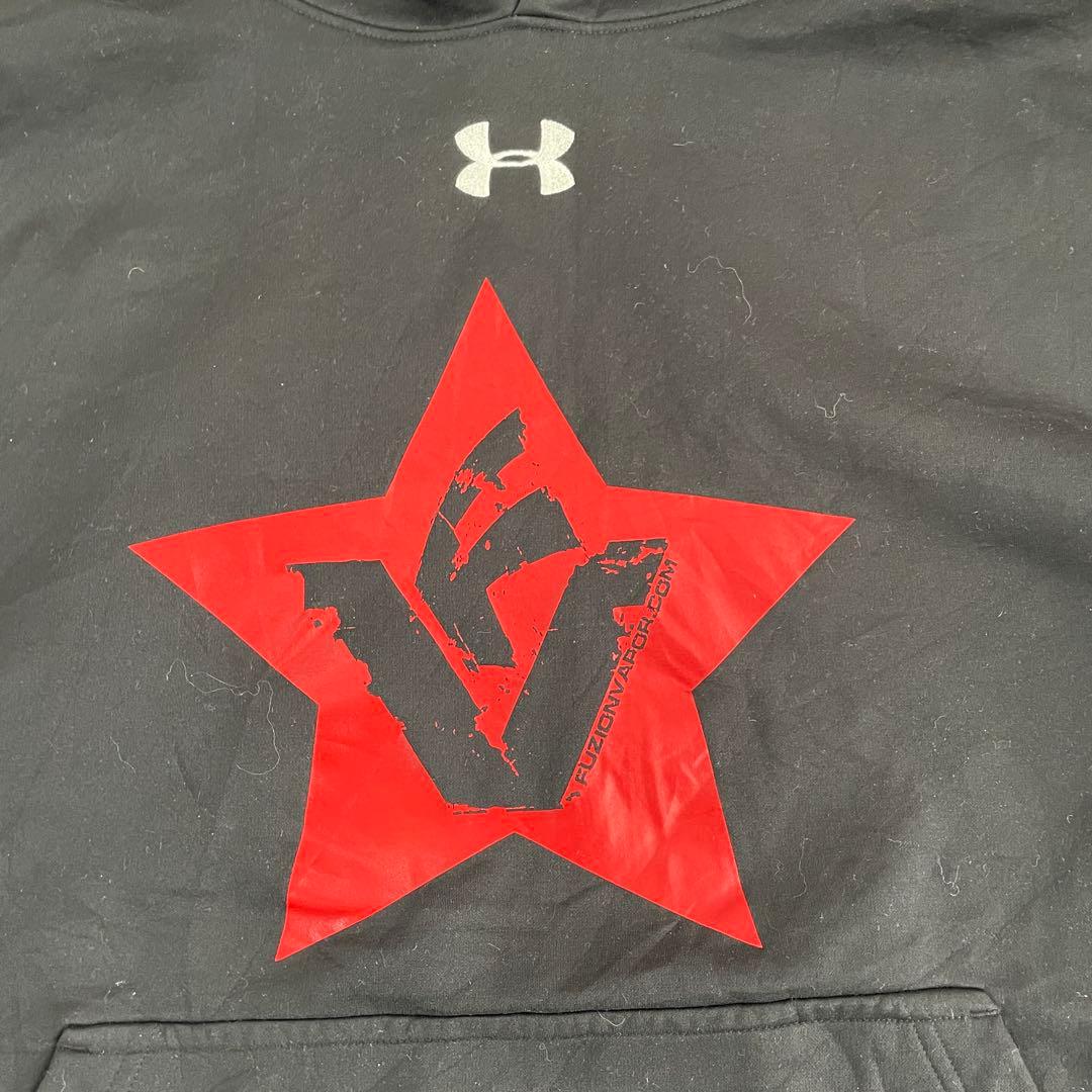 古着 UNDER ARMOR プルオーバーパーカー サイズXL ブラック