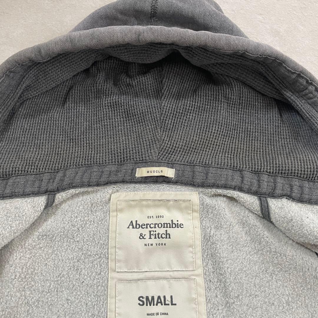 古着Abercrombie & Fitch ダメージ加工 ジップアップパーカー
