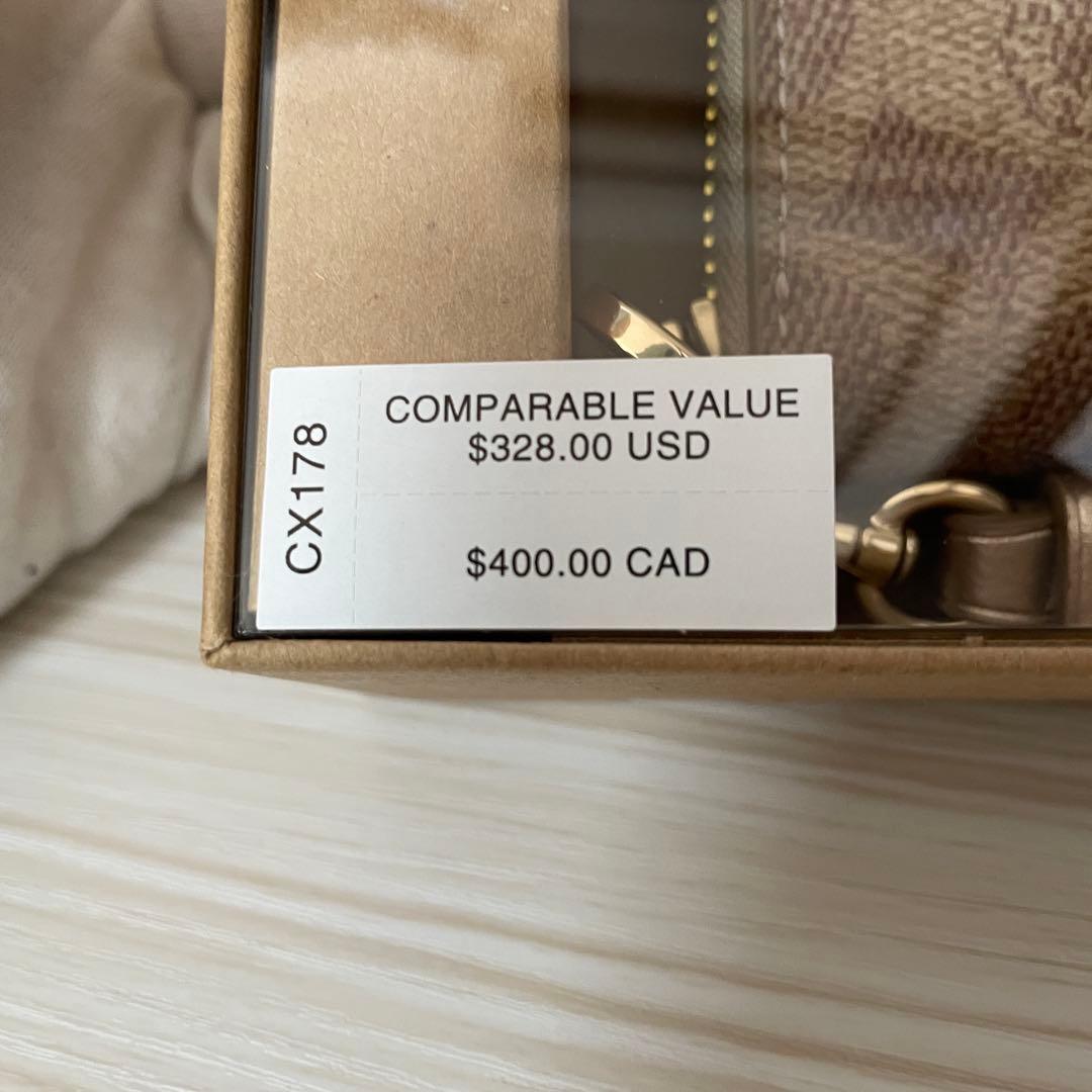 訳あり新品 【箱付き】COACH 長財布 シグネチャー柄