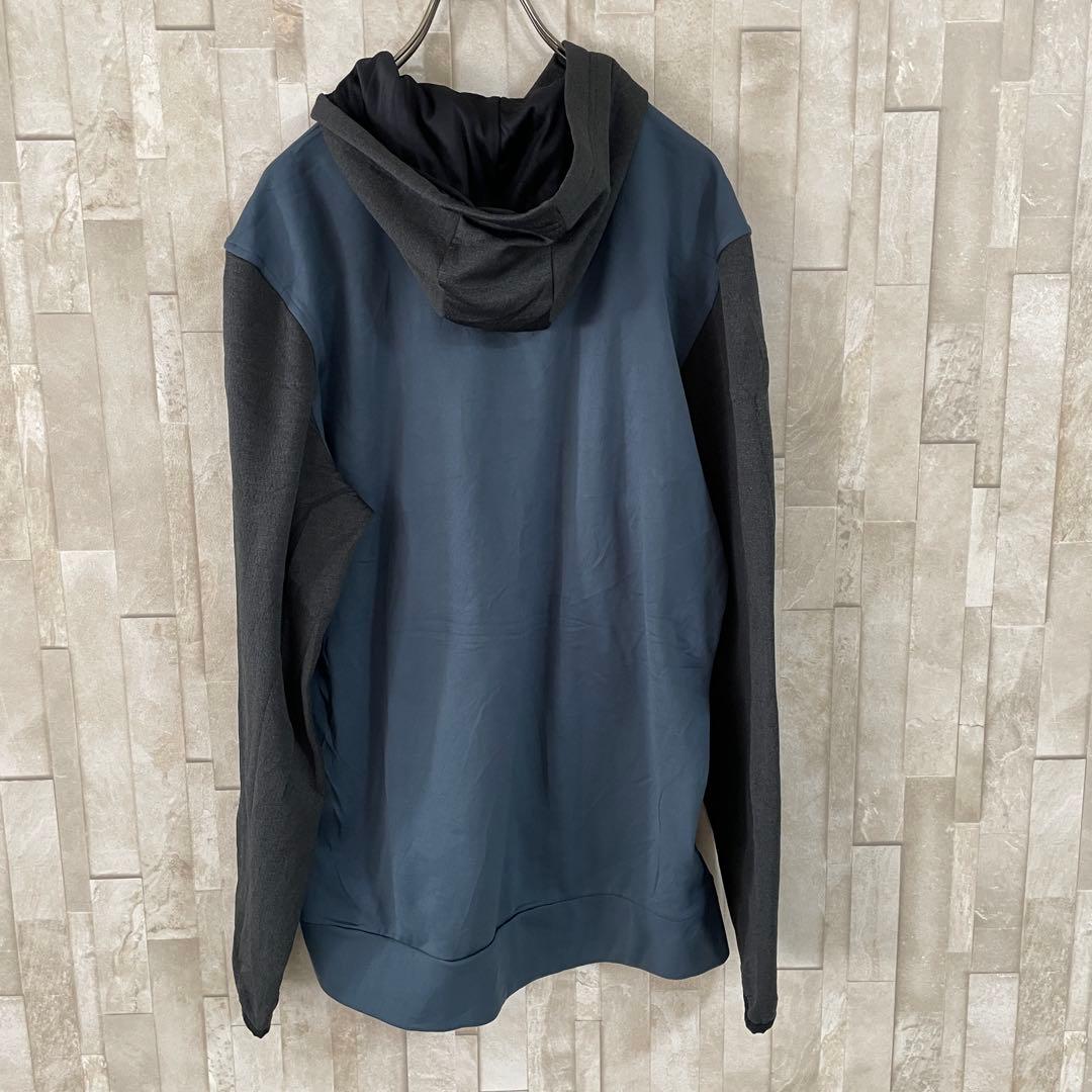 【美品】UNDER ARMOR フード付パーカー サイズM バイカラー