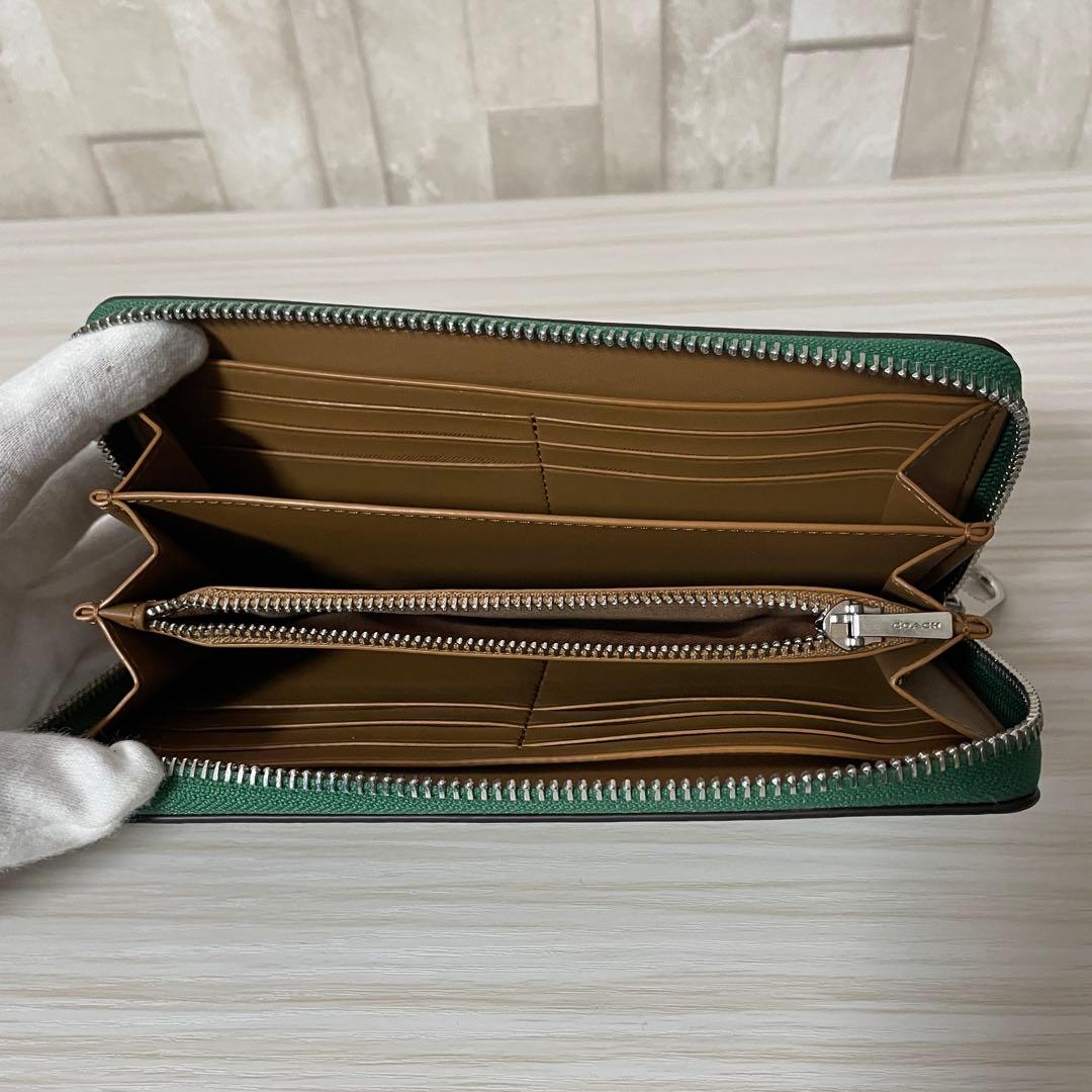 訳あり新品COACH 長財布 ホース＆キャリッジ柄 グリーン系