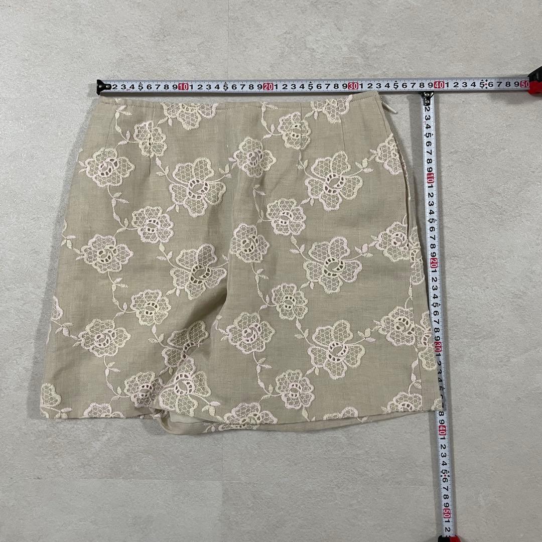 【美品】René ハーフパンツ 花柄刺繍 日本製 サイズ34 ベージュ