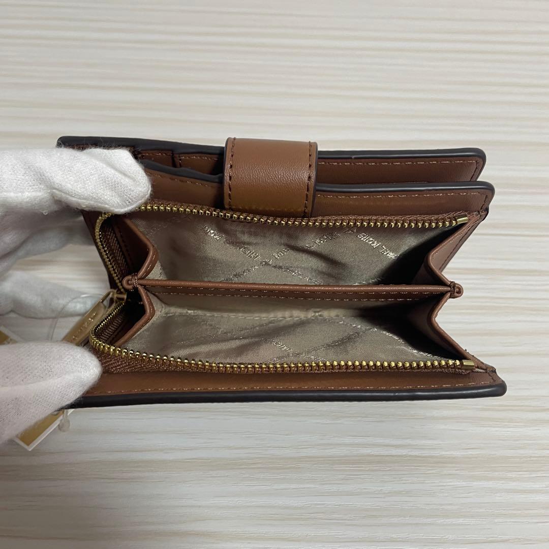 早い者勝ち！訳あり新品 MICHAEL KORS 二つ折り財布 シグネチャー柄（画像 11/12）